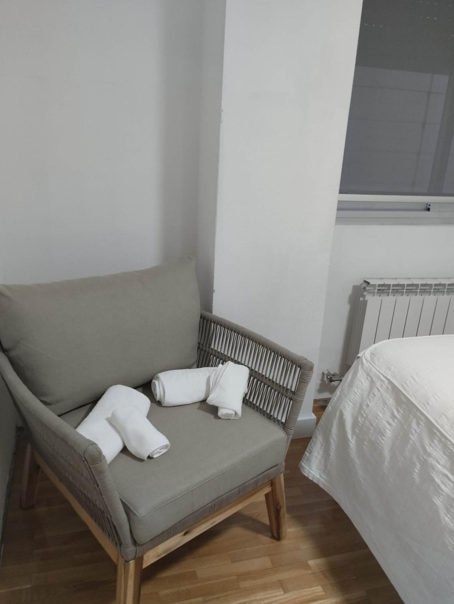 Bonito Piso Zonas 1'5 Del Centro Apartment Pamplona Ngoại thất bức ảnh